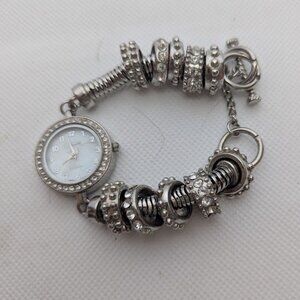 GENEVA PLATINUM 9123 Womens Watch w/ Rhinestones Japan Movt. Bracelet NEW BATT.